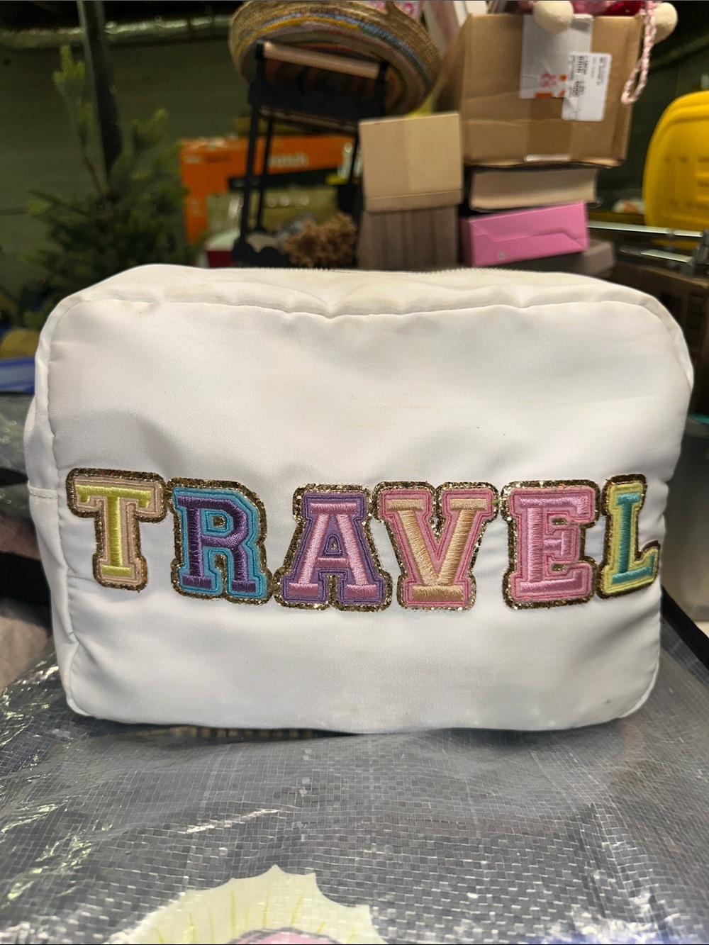 Kenz Kustomz White Large Travel Pouch